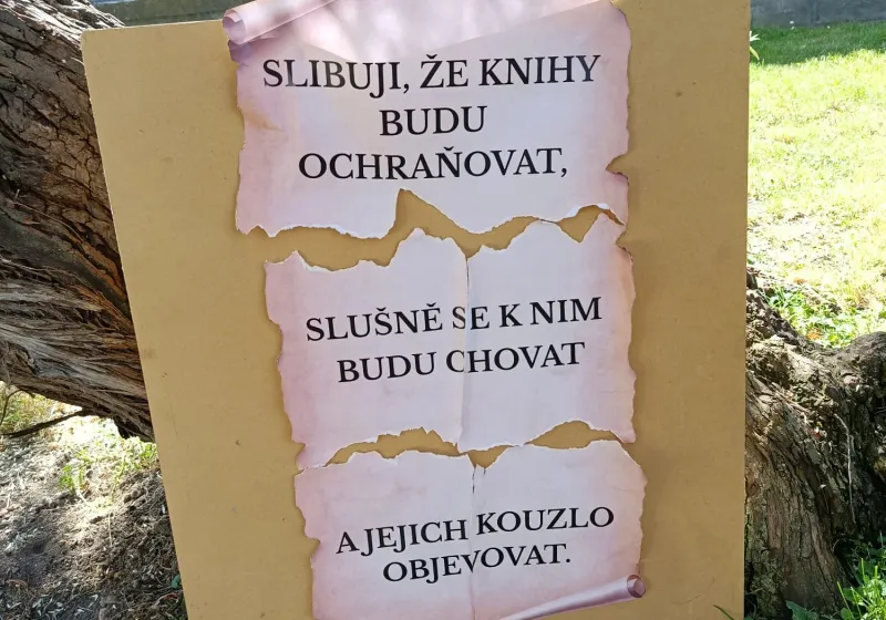 PASOVÁNÍ PRVŇÁČKŮ NA ČTENÁŘE
